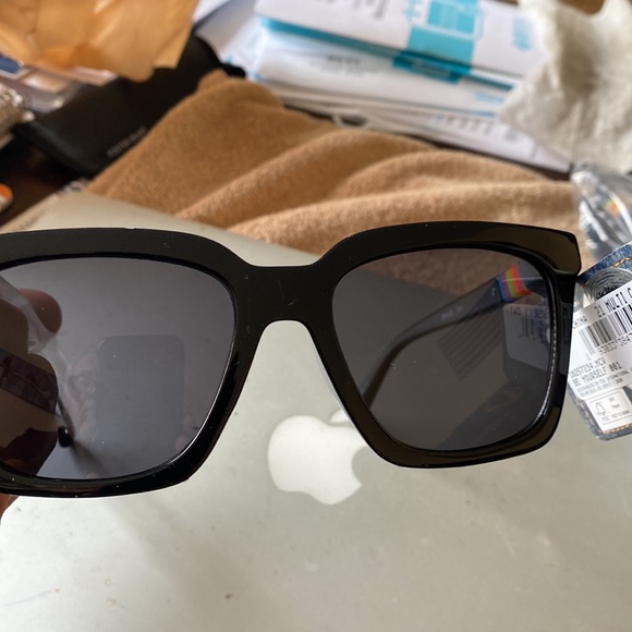 FGX Foster Grant Other - FGX Foster Grant Sun Glasses,2 Pairs Sun Luv, 3 Pairs of BlueTag Sunglasses $20